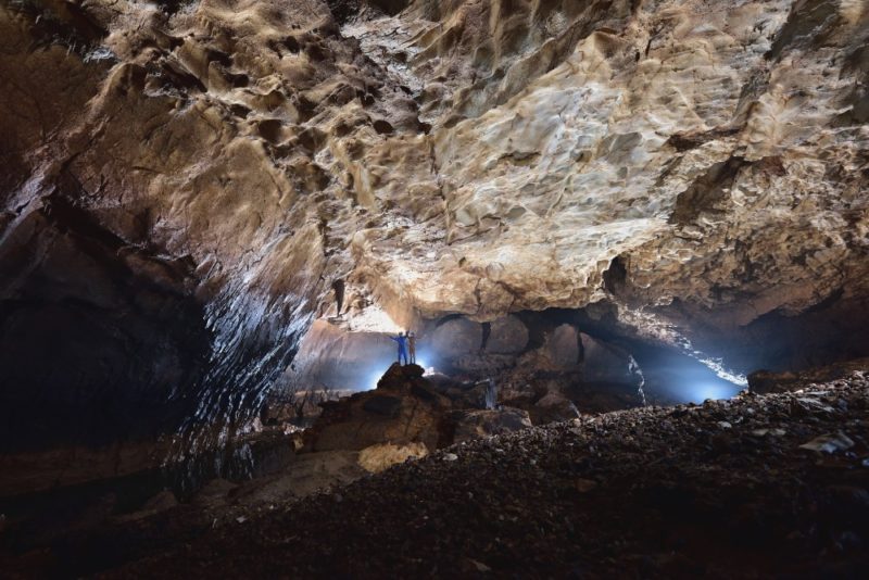 Mine秋吉台ジオパーク 秋芳洞洞窟探検プレミアムジオツアー - 【公式